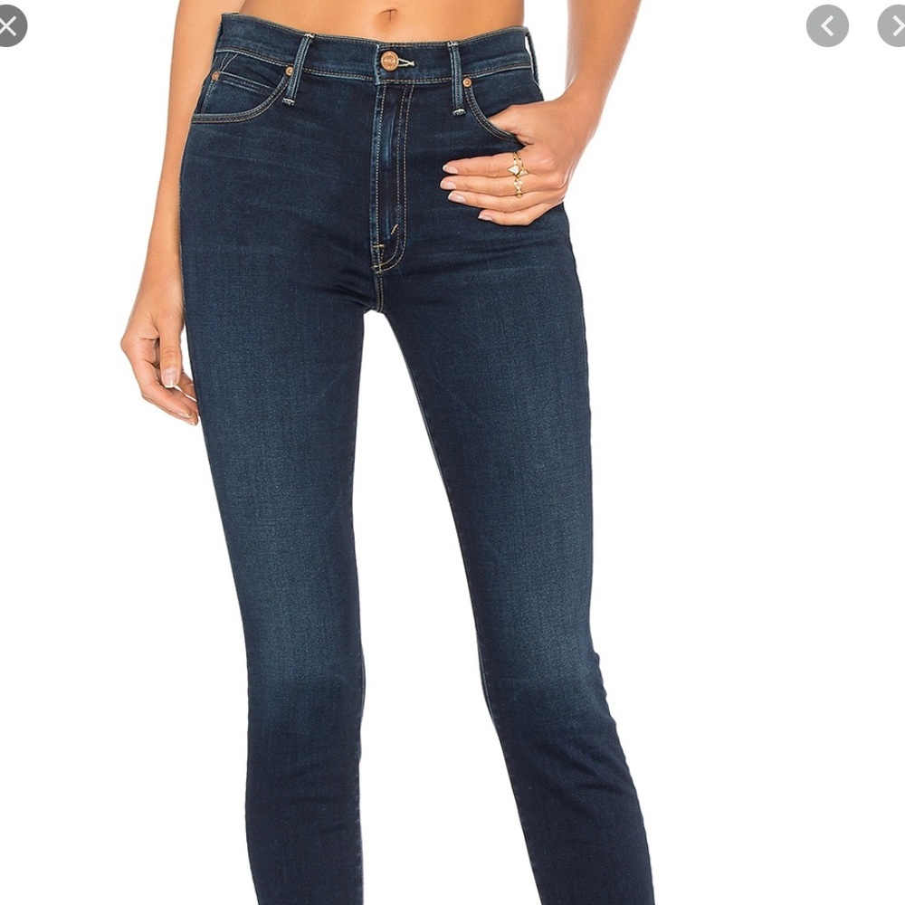 MOTHER Denim Stunner Zip Ankle Step Fray, size 24